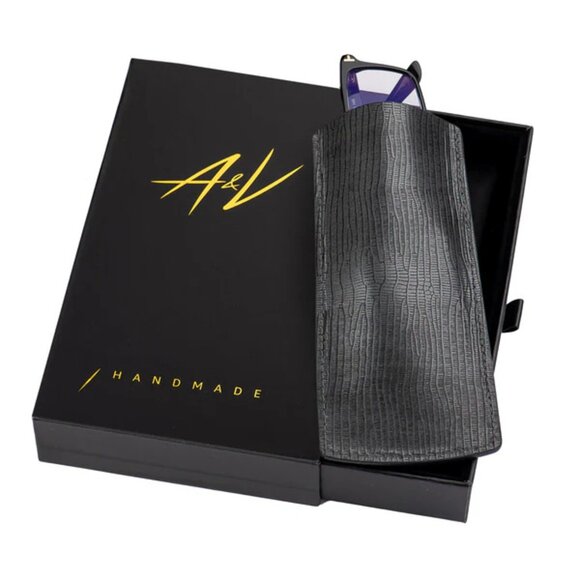 Real Calfskin Eyewear Cover – Lizard Style - Gray Color - Picture 2 of 3